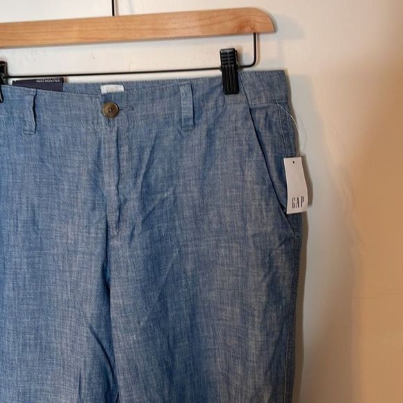 New with tag gap girlfriend chino - Picture 1 of 4